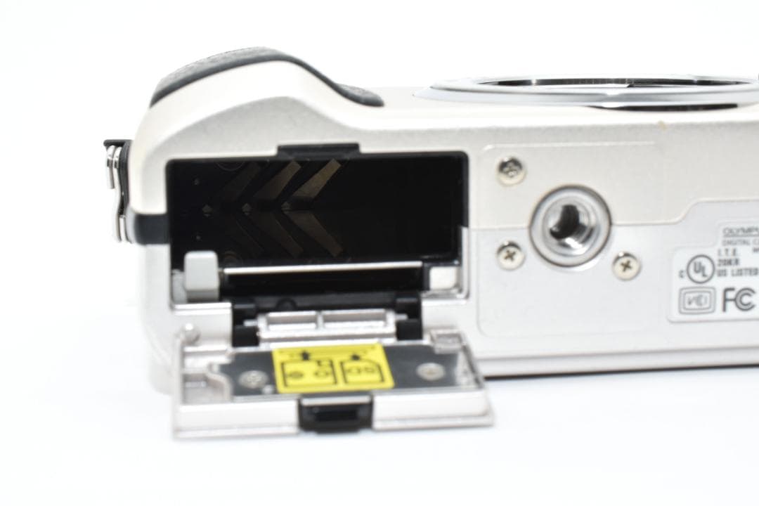 オリンパス ペン E-PL2 ミラーレスデジタルカメラボディ シルバー