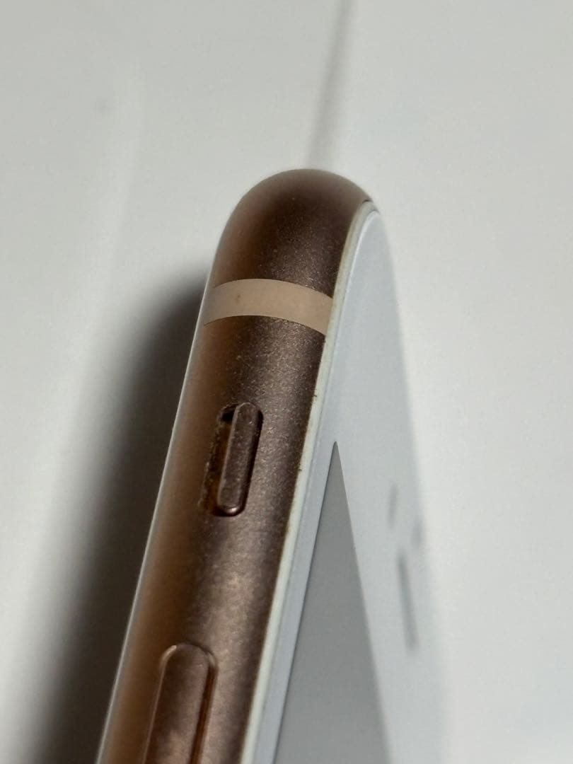 美品　iPhone 8　256GB　バッテリー95％　ゴールド　SIMフリー