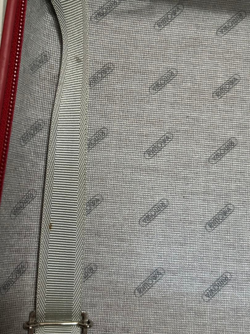 リモワRIMOWAレッド33L 2輪キャリースーツケース