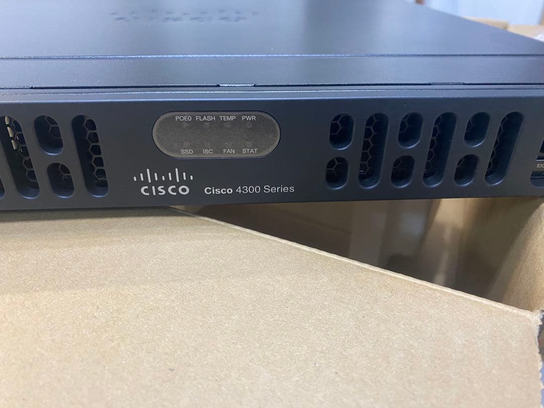 Cisco ISR4331/K9 サーバールーター