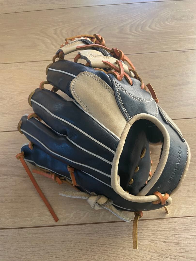 ずん　アトムズATOMS 軟式グローブ