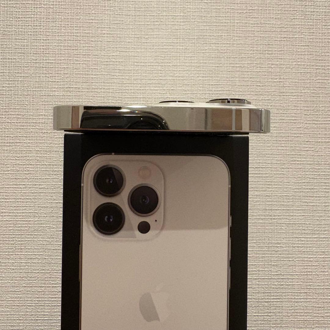 【hiro】iPhone 13 Pro シルバー 本体 1TB