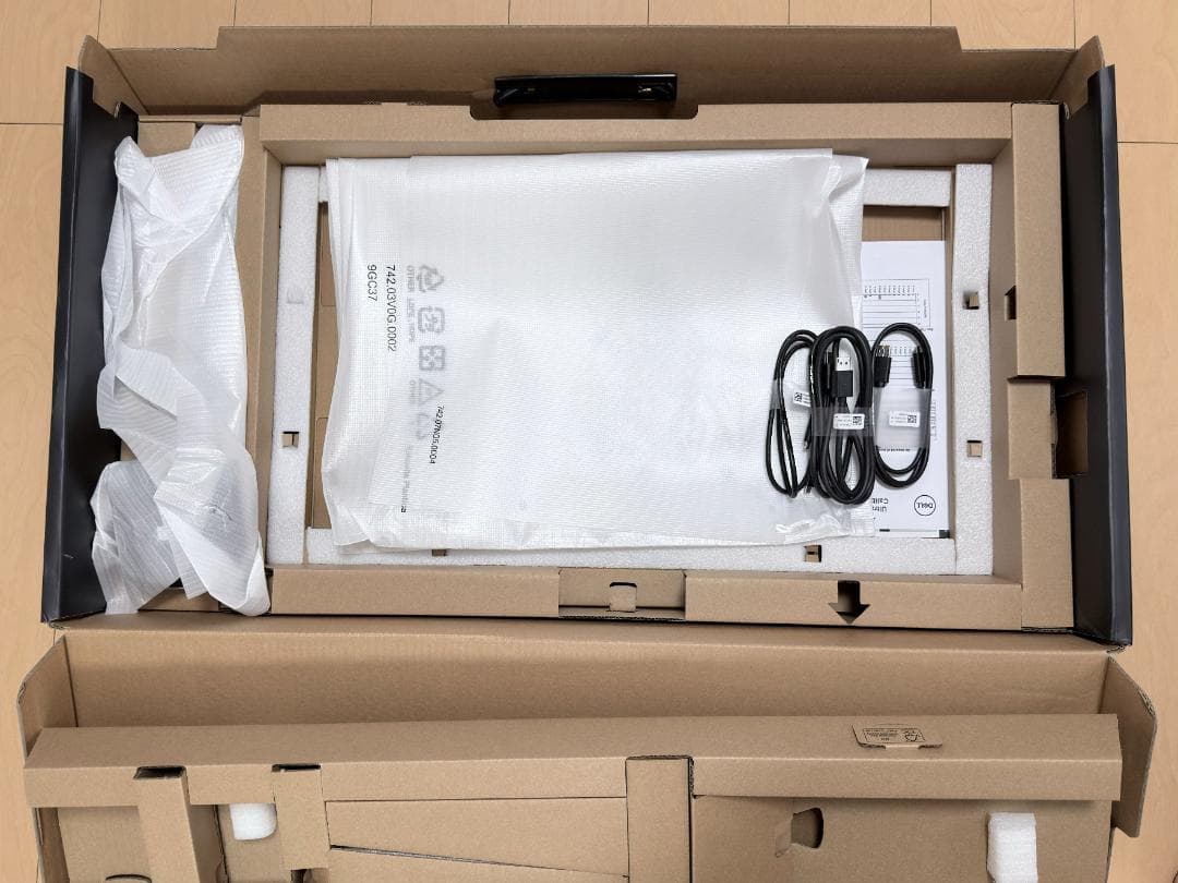 【美品】Dell U3223QE（31.5インチ 4Kモニター）