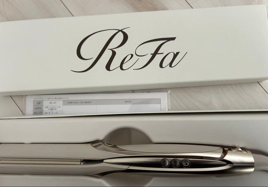 リファ　ストレートアイロンアイボリー