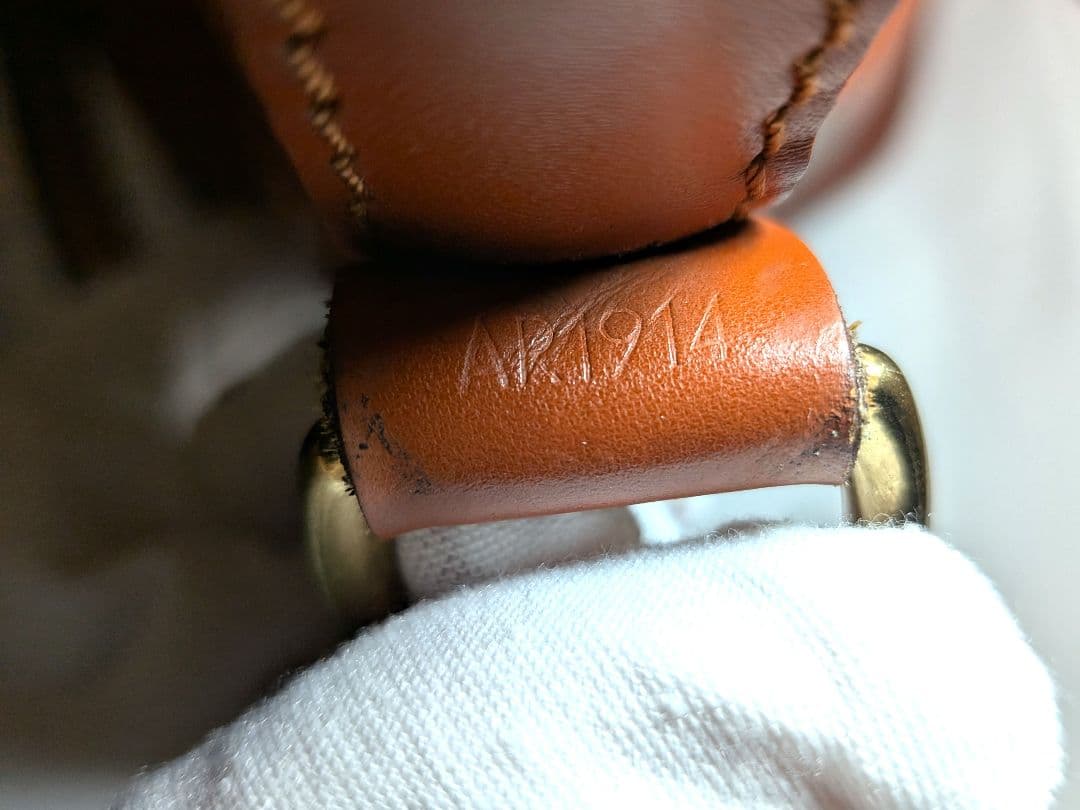 ルイヴィトン エピ プチノエ 巾着 ブラウン