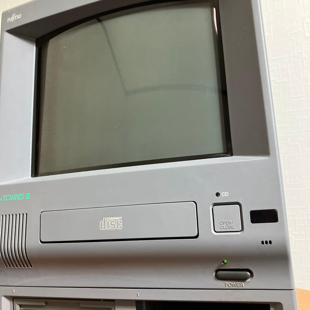富士通　FM TOWNS II FMTW2UX20 ジャンク
