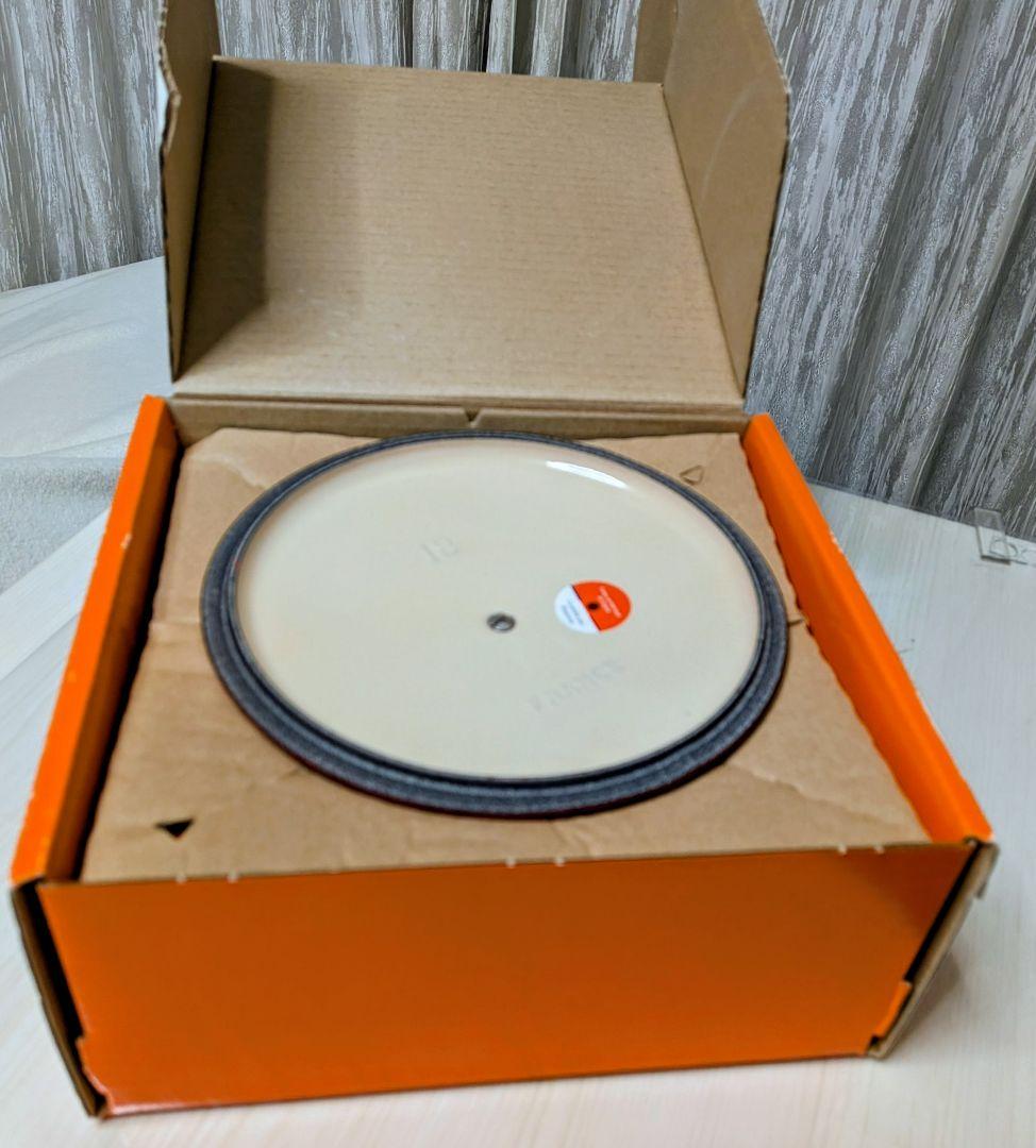 LE CREUSET 　フランスの有名ブランド　ル・クルーゼ　チェリーレッド