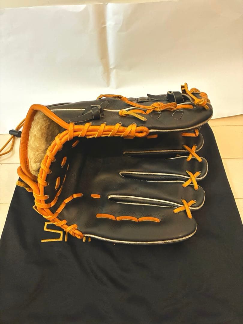 Nike 硬式野球グローブ 投手 ブラック/オレンジ
