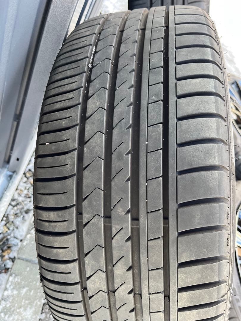 レイズベルサスヴォウジェLIMITEDスモーククリア 19インチ8J +35