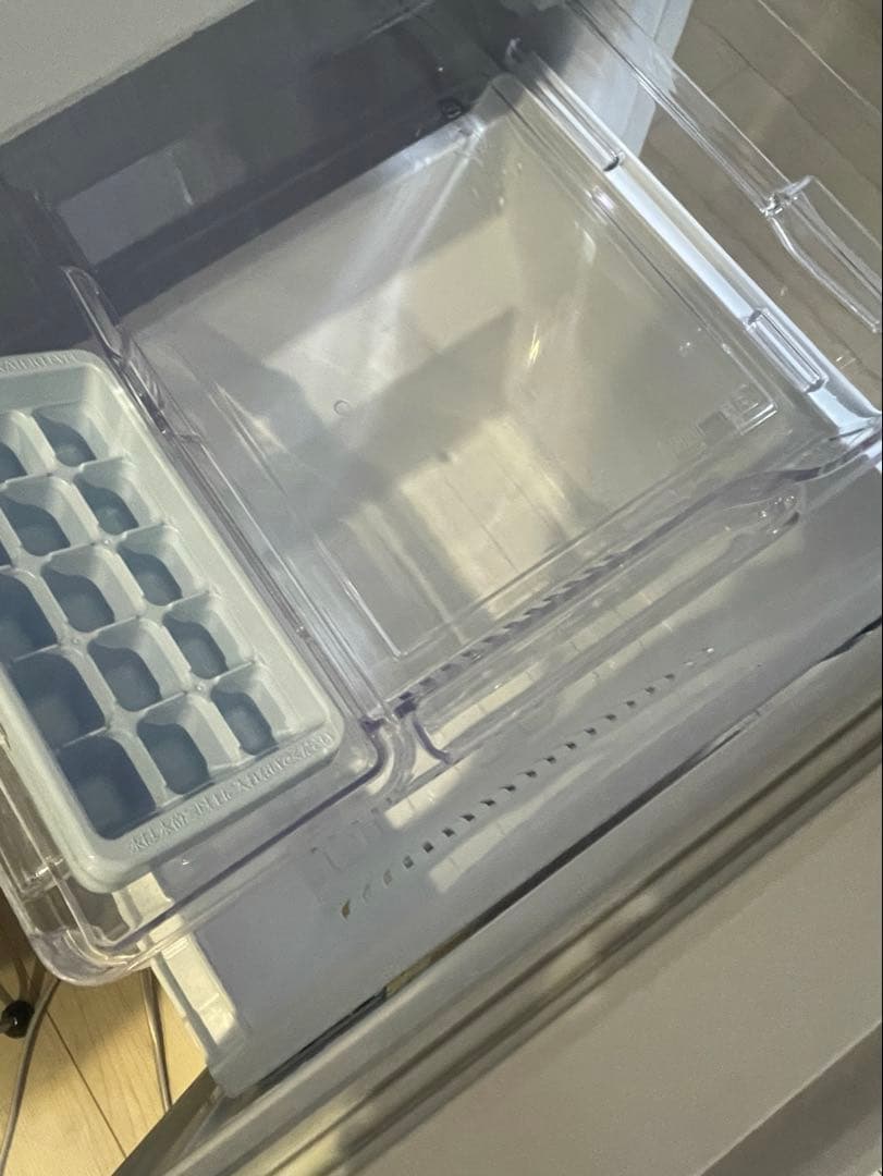 【〜5/6まで値下げ中】三菱電機冷蔵庫　MR-P15G-W