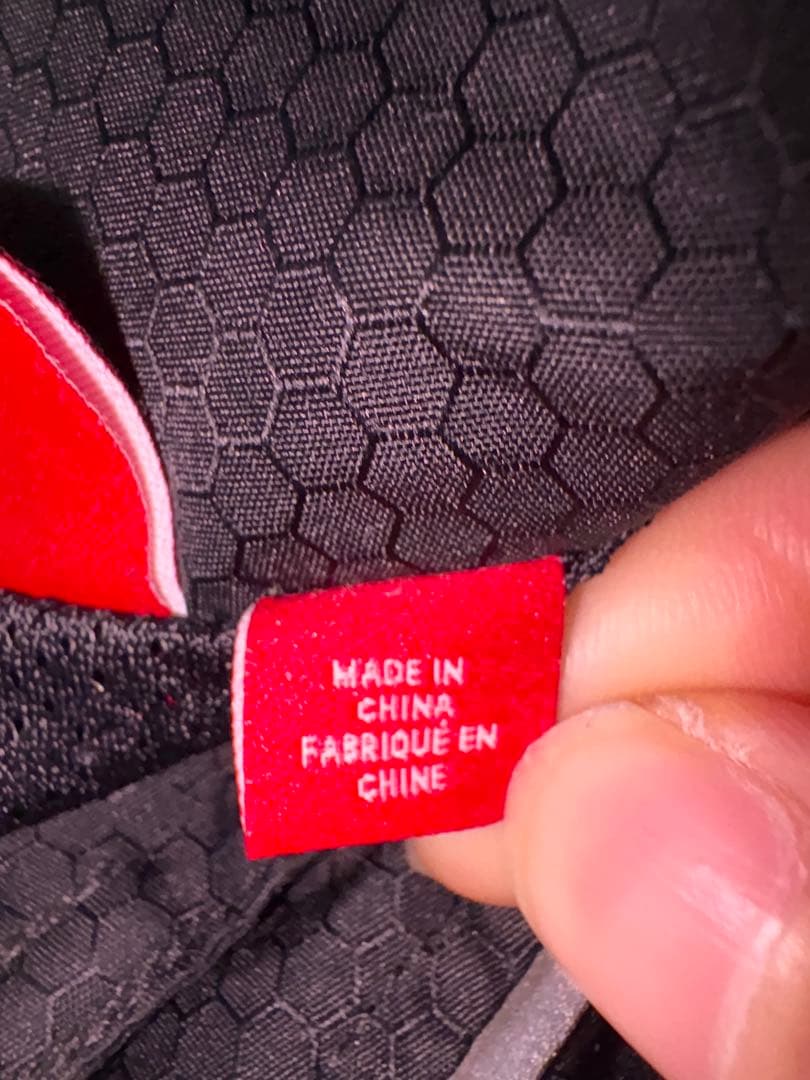 【SUPREME】Reflective Piping Pullover