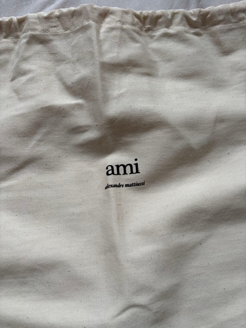 【美品】ami parisメッセンジャーバッグ