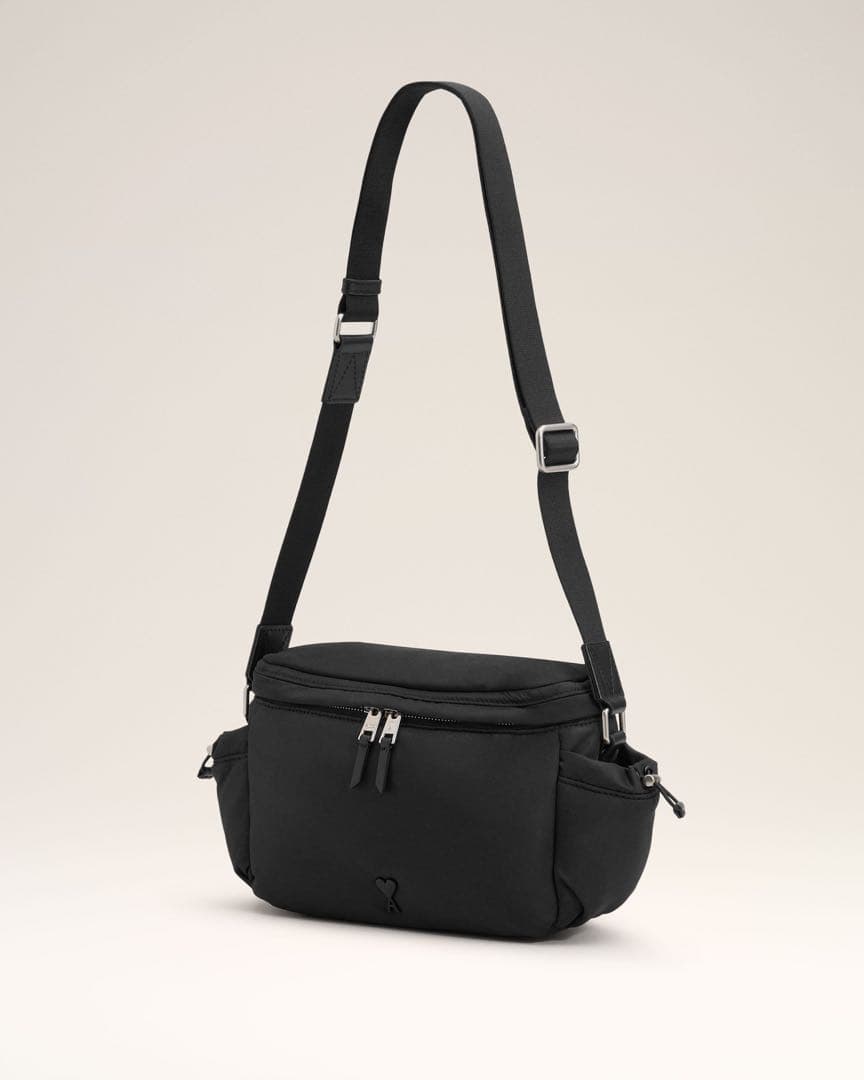【美品】ami parisメッセンジャーバッグ