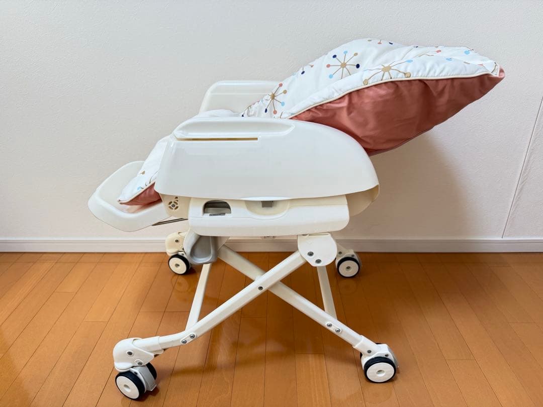 combi コンビ ハイローチェア ネムリス 手動スイング リクライニング