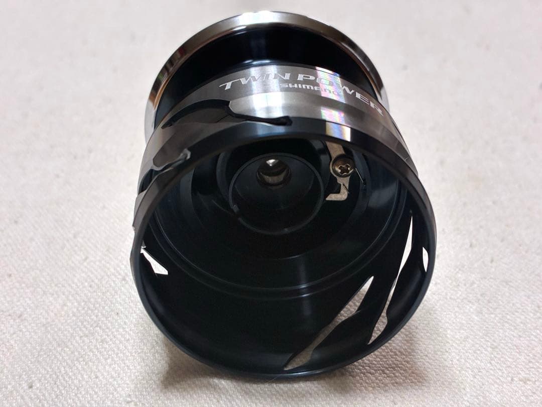 【未使用品】シマノ リール 21ツインパワーSW 4000XG【純正スプール】