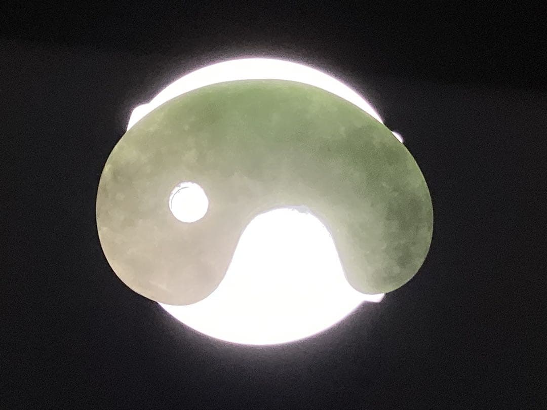 ✳幸運導く**糸魚川翡翠 勾玉　吉祥開運　本物の守護石をお身近に　鑑別書取得品‼️