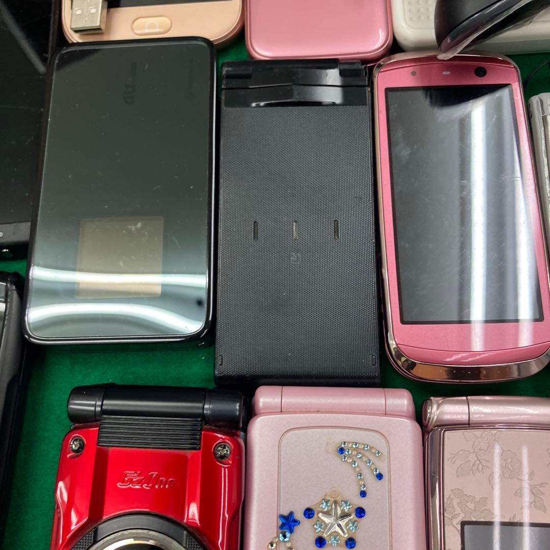 まとめ‼️タブレット　スマホ　ガラケー　ラジオ　見守り携帯　ボケットWi-Fi