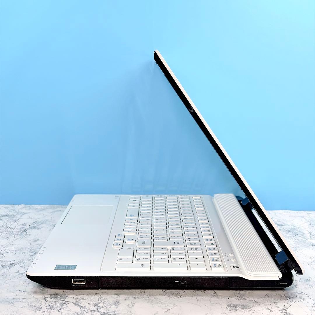 Windows11✨オフィス✨カメラ✨ブルーレイ✨NECLAVIEノートパソコン