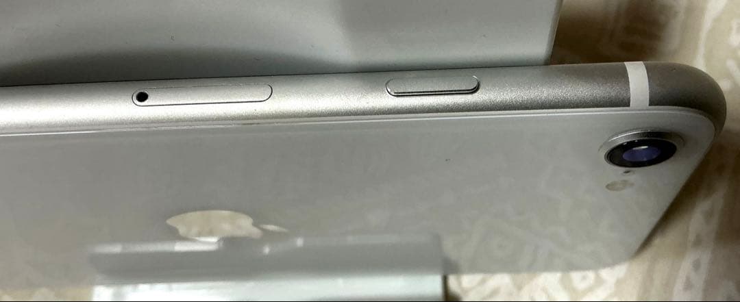 iPhone SE 2 ホワイト128GB