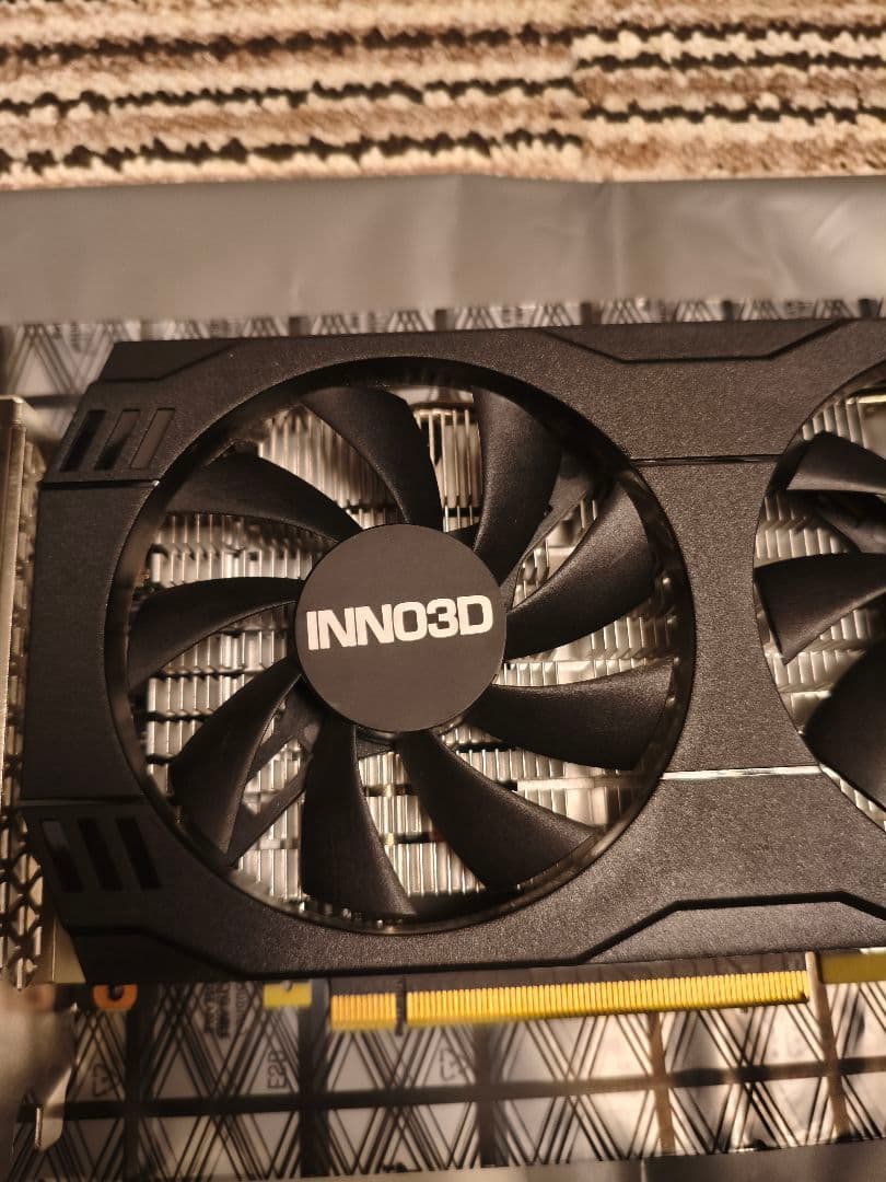 グラフィックボード・グラボ・ビデオカード INNO3D GTX 1660 SUPER Twin X2 6GB GDDR6
