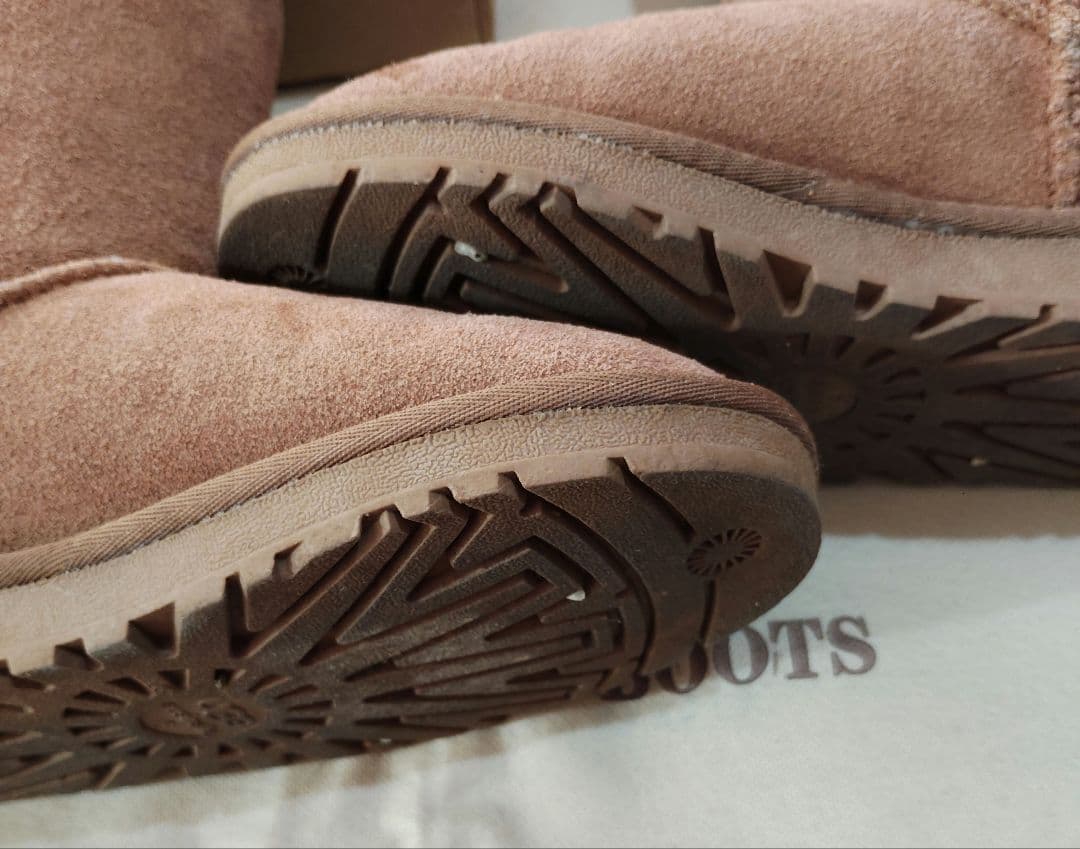 美品UGG ムートンブーツクラッシックショート23㎝