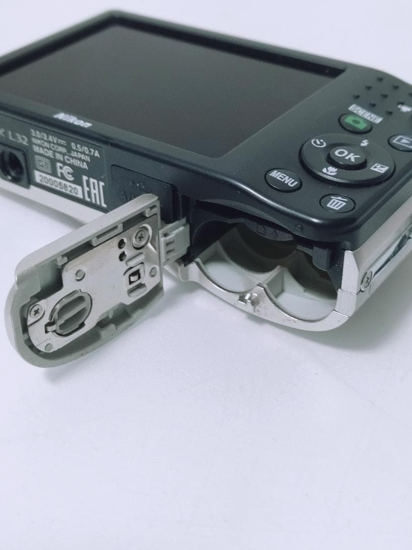 Nikon COOLPIX L3 デジカメ　単3稼働 コンパクトデジタルカメラ