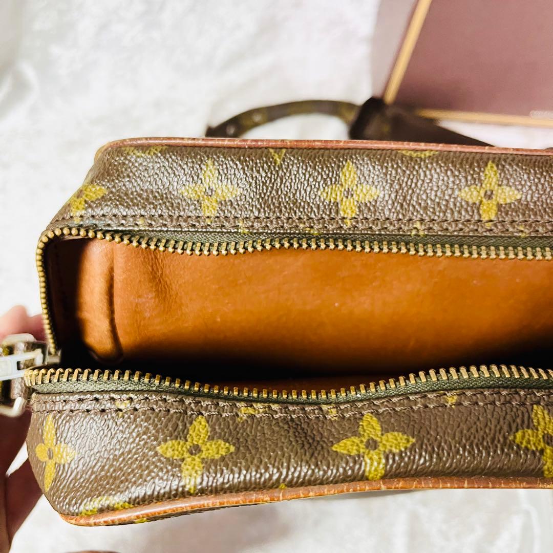 ルイヴィトン　ヴィンテージ 旧ダヌーブショルダーバッグ モノグラム 箱付き