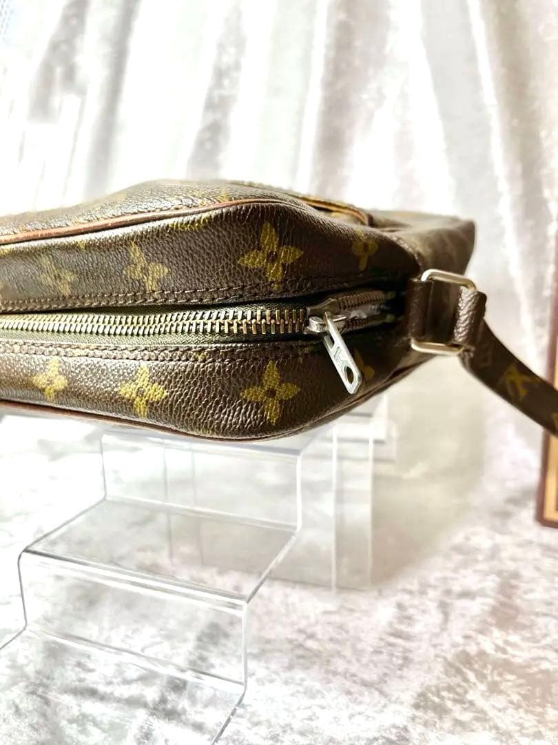 ルイヴィトン　ヴィンテージ 旧ダヌーブショルダーバッグ モノグラム 箱付き