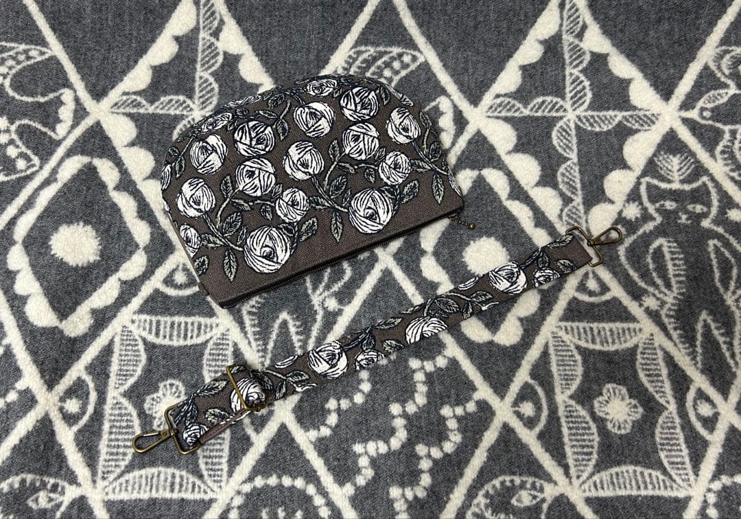 スマイル 様 rosy コロりんポシェット