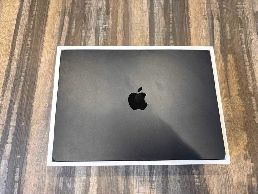 J*g様 MacBook Airミッドナイトブラック 8GB 256GB 13.