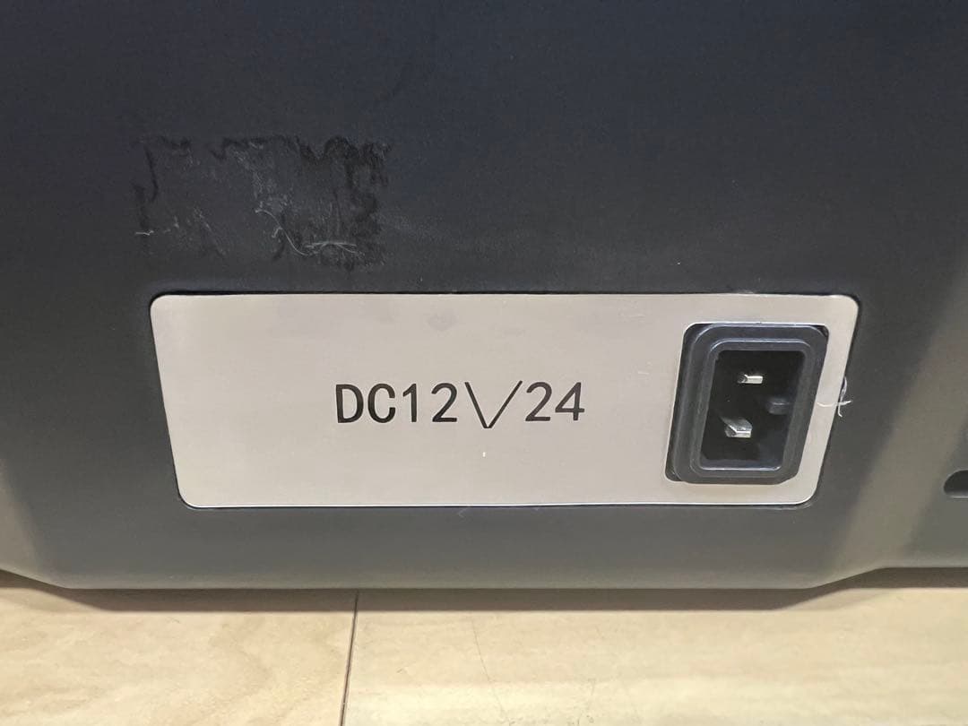 【美品】F40C4TMP ポータブル冷蔵 / 冷凍庫 12V / 24V車対応