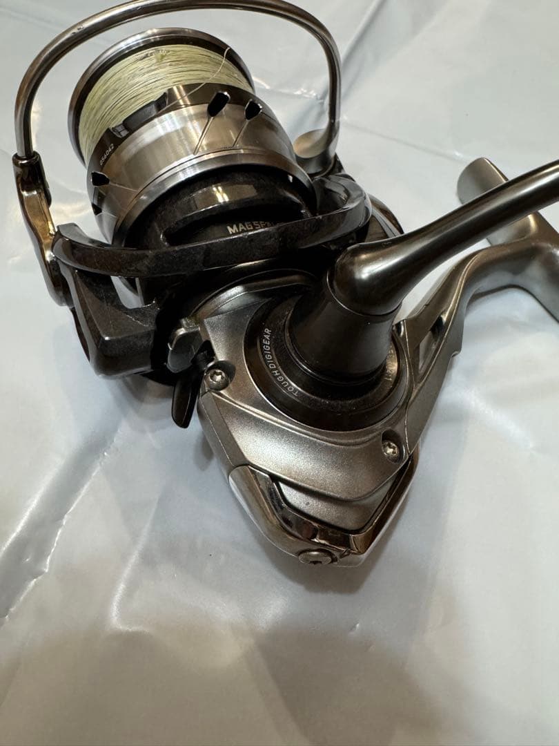 18カルディア LT 3000-CXH ダイワ(Daiwa)