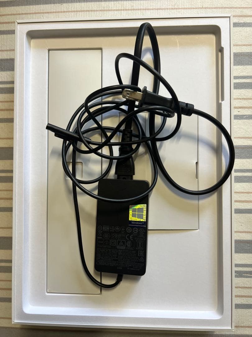 Microsoft Surface Pro (第5世代) 2017