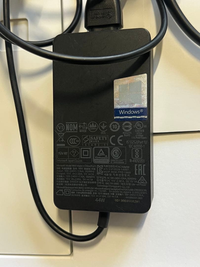 Microsoft Surface Pro (第5世代) 2017