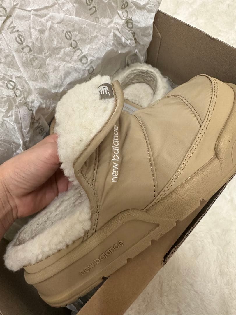 NEW BALANCE ニューバランス　スリッパ　クロックス　ふわふわ靴
