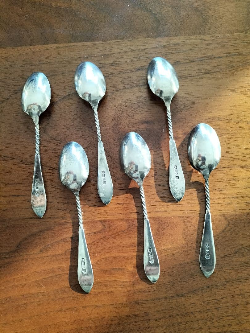 アンティーク　正統派のティースプーン（イギリス）