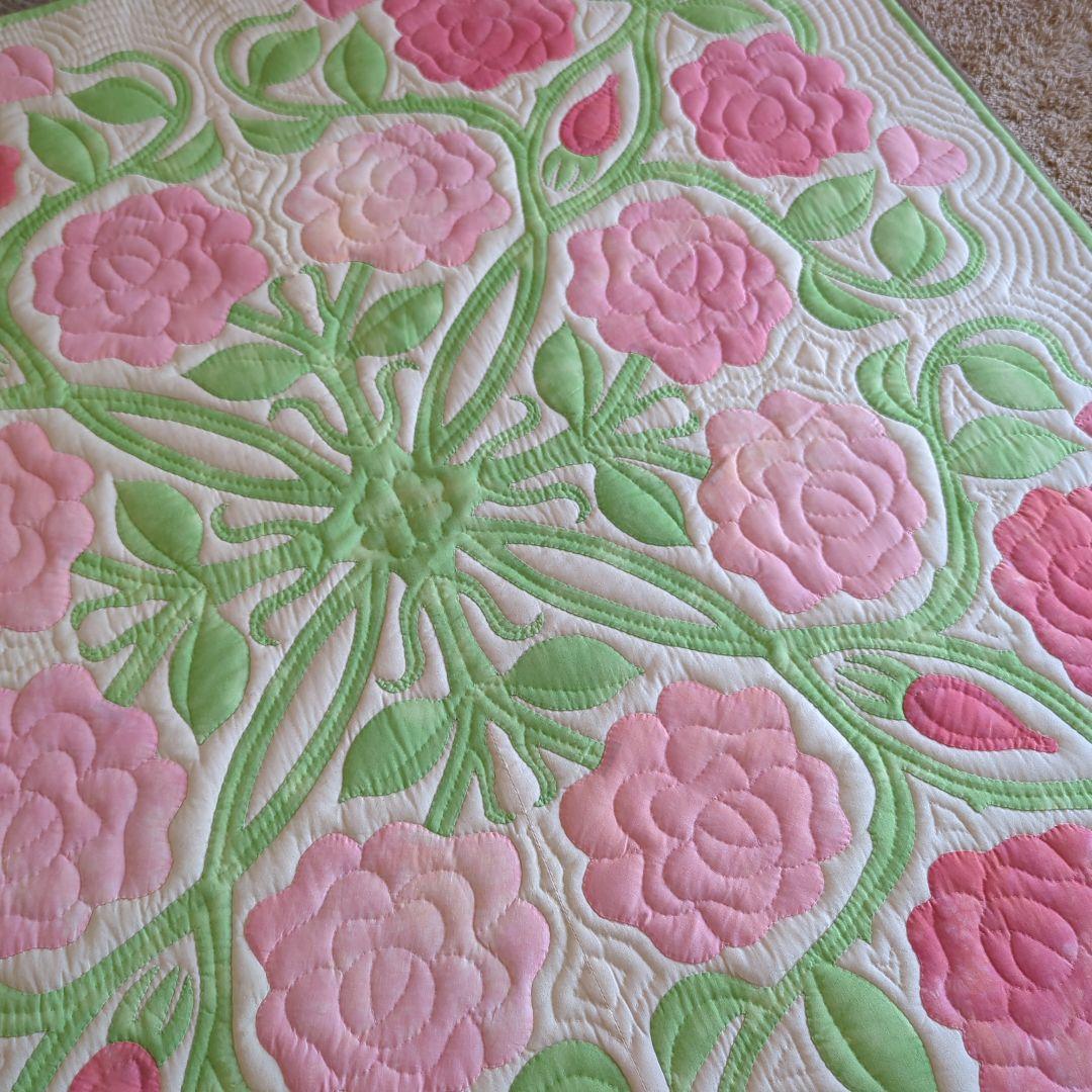 ハワイアンキルトタペストリー　なないろ