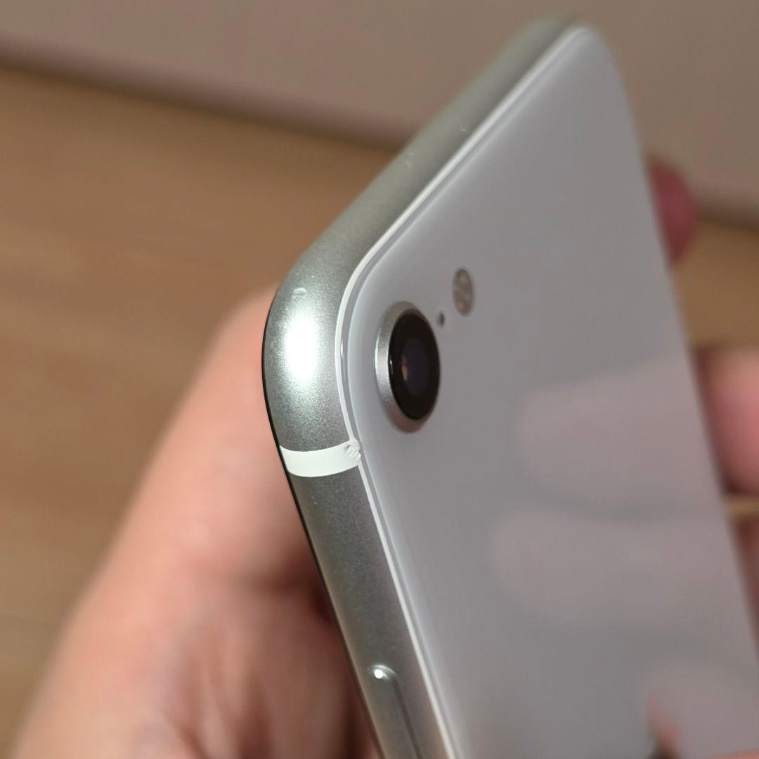 Apple iPhone SE（第2世代） 256GB ホワイト SIMフリー
