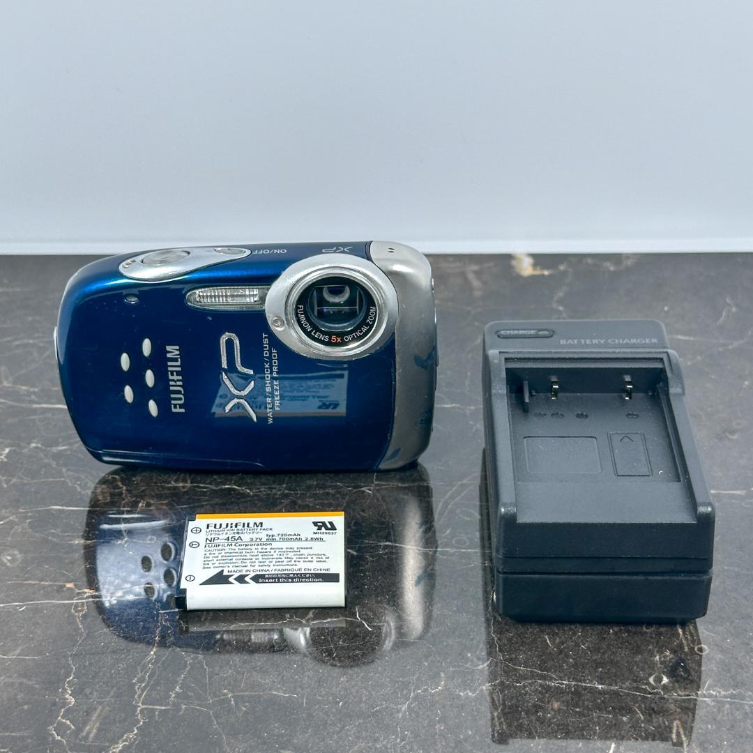 FUJIFILM フジフィルム FINEPIX XP10