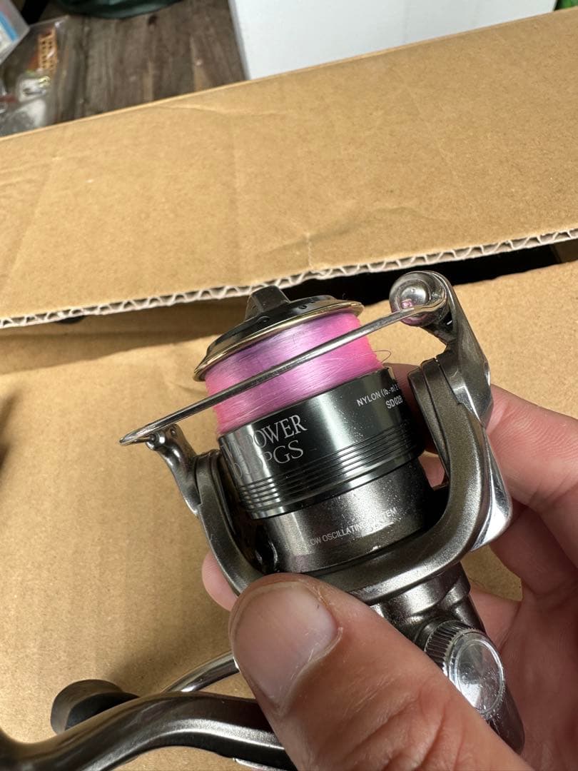 シマノ　shimanoツインパワー 1000PGS スピニングリール