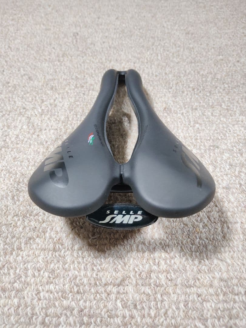 SELLE SMP VT20C　サドル