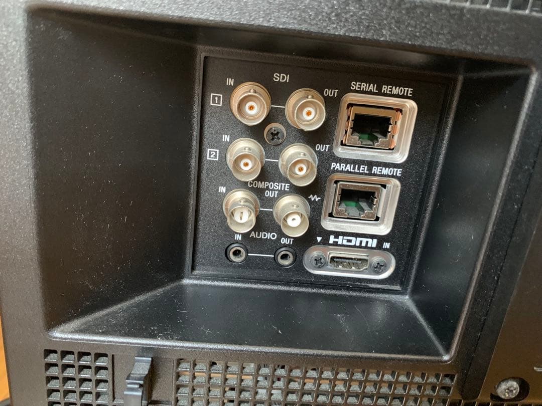 SONY ソニー 業務用ビデオモニター PVM-A170 SKBケース付き