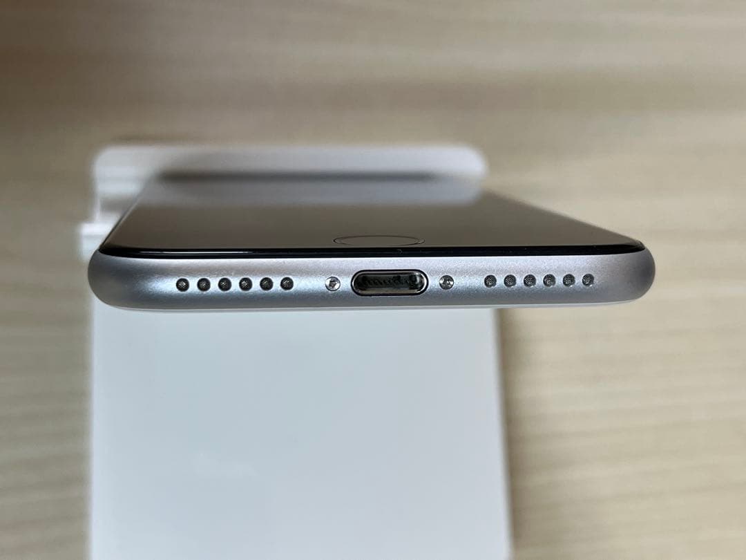 難あり iPhone SE 第2世代 (SE2) 128GB バッテリー82％