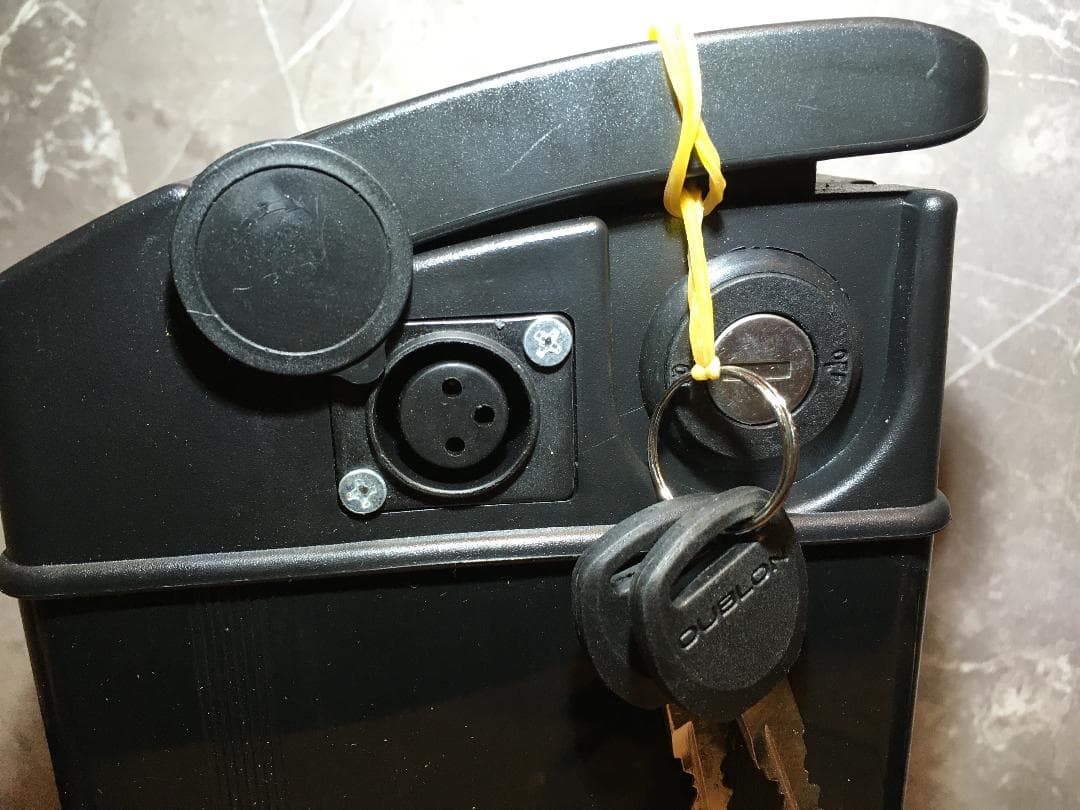 値下げ不可　新品未使用 送料無料 電動自転車用バッテリー 48V / 6Ah