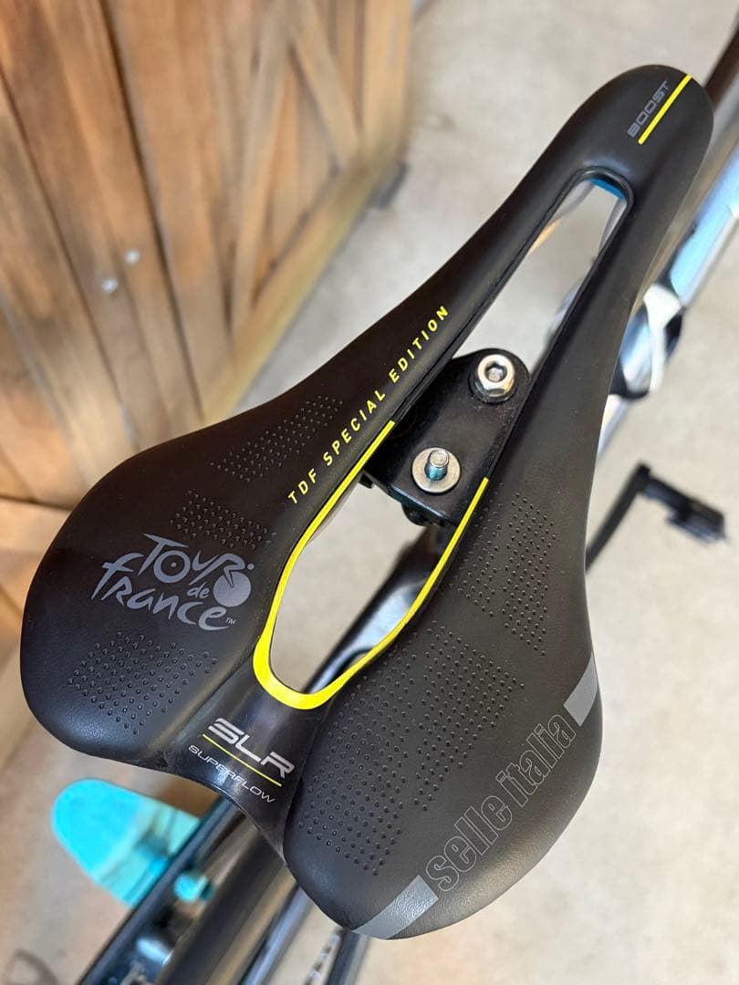美品 2022 ジャイアント　TCR advanced PRO1 DISC 電動