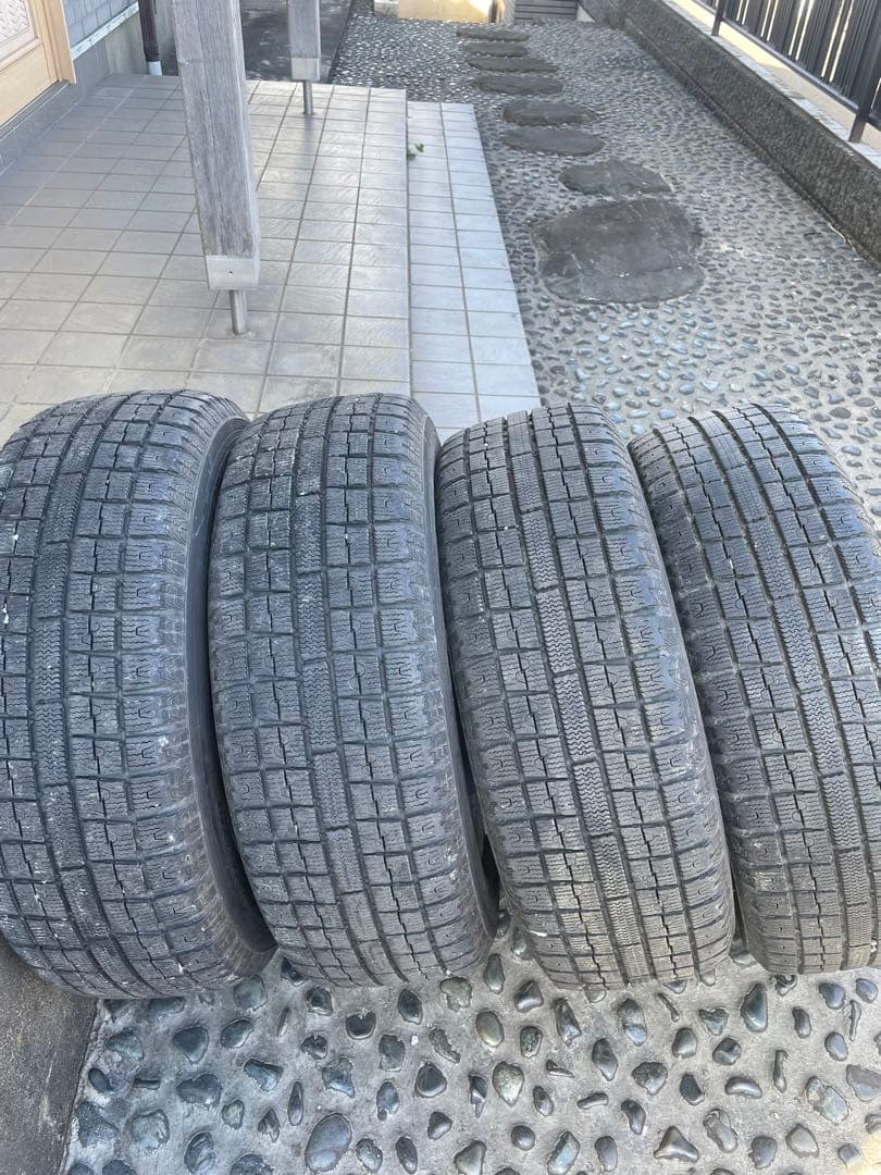 引き取り限定‼️中古195/65R15スタッドレスタイヤ　ホイール4本セット‼️