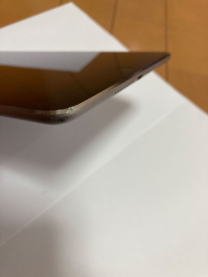 iPad mini 4 シルバー 64GB Wi-Fi セルラー　simフリー