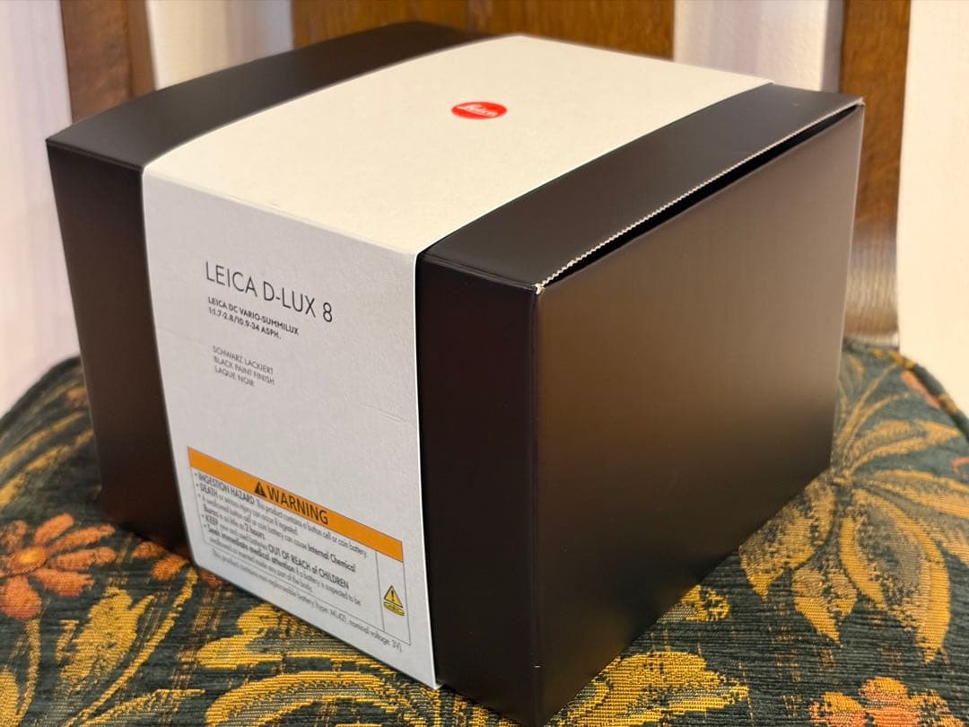 Leica ライカ D-LUX8（レザーケースとオートレンズキャップ付き）