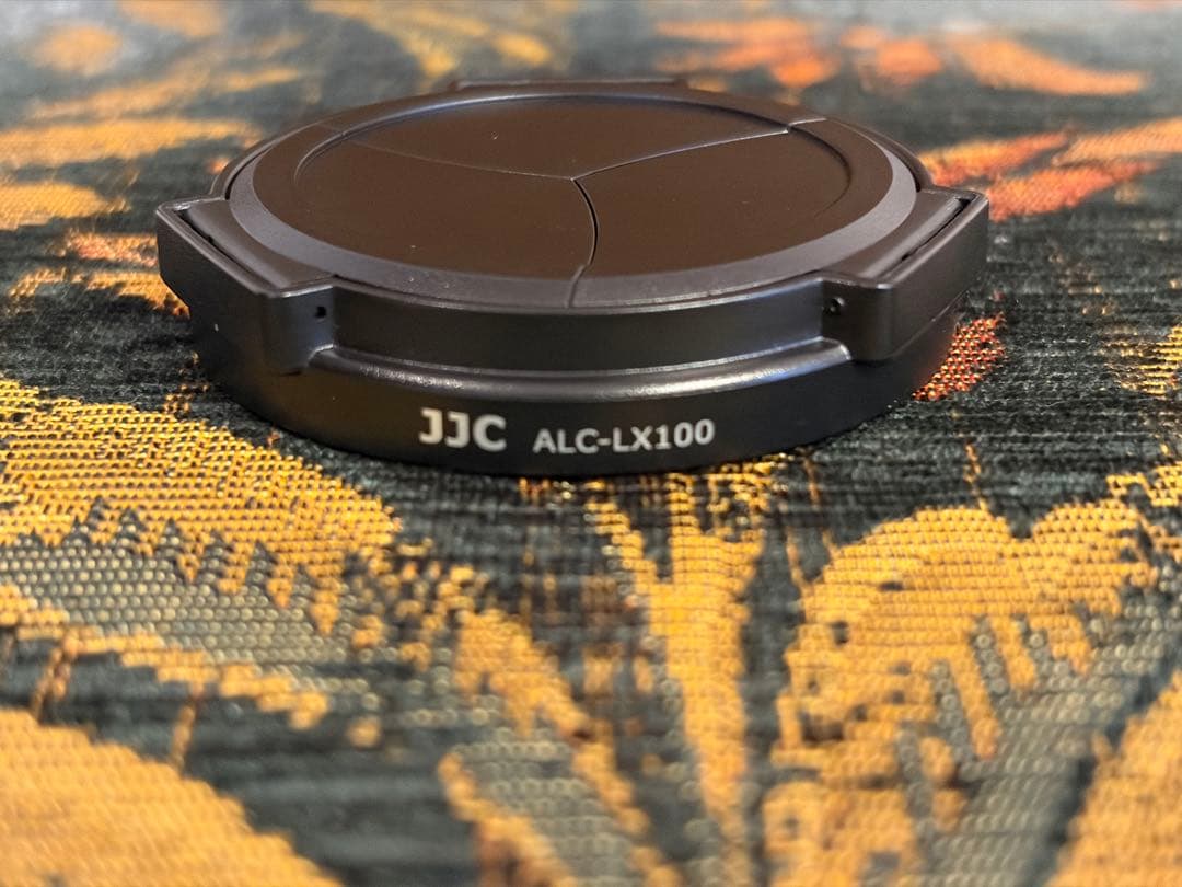 Leica ライカ D-LUX8（レザーケースとオートレンズキャップ付き）