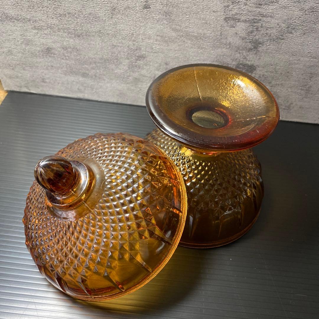 蓋付きコンポート　琥珀色ガラス　輸入雑貨　足付き　アンティーク　シックエレガント